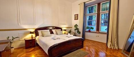 2 dormitorios, caja fuerte, tabla de planchar con plancha y wifi