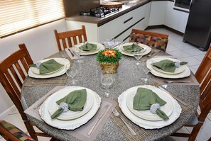 Villa | Dining