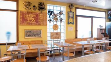 Petit déjeuner continental compris tous les jours