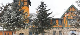 Scholars Hotel