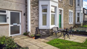 Terrace/patio - 1 bedroom accommodation in Dunoon (Dunoon)