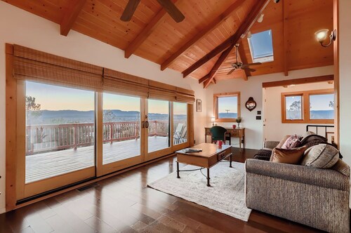 Scholar's Retreat - Panoramic Views