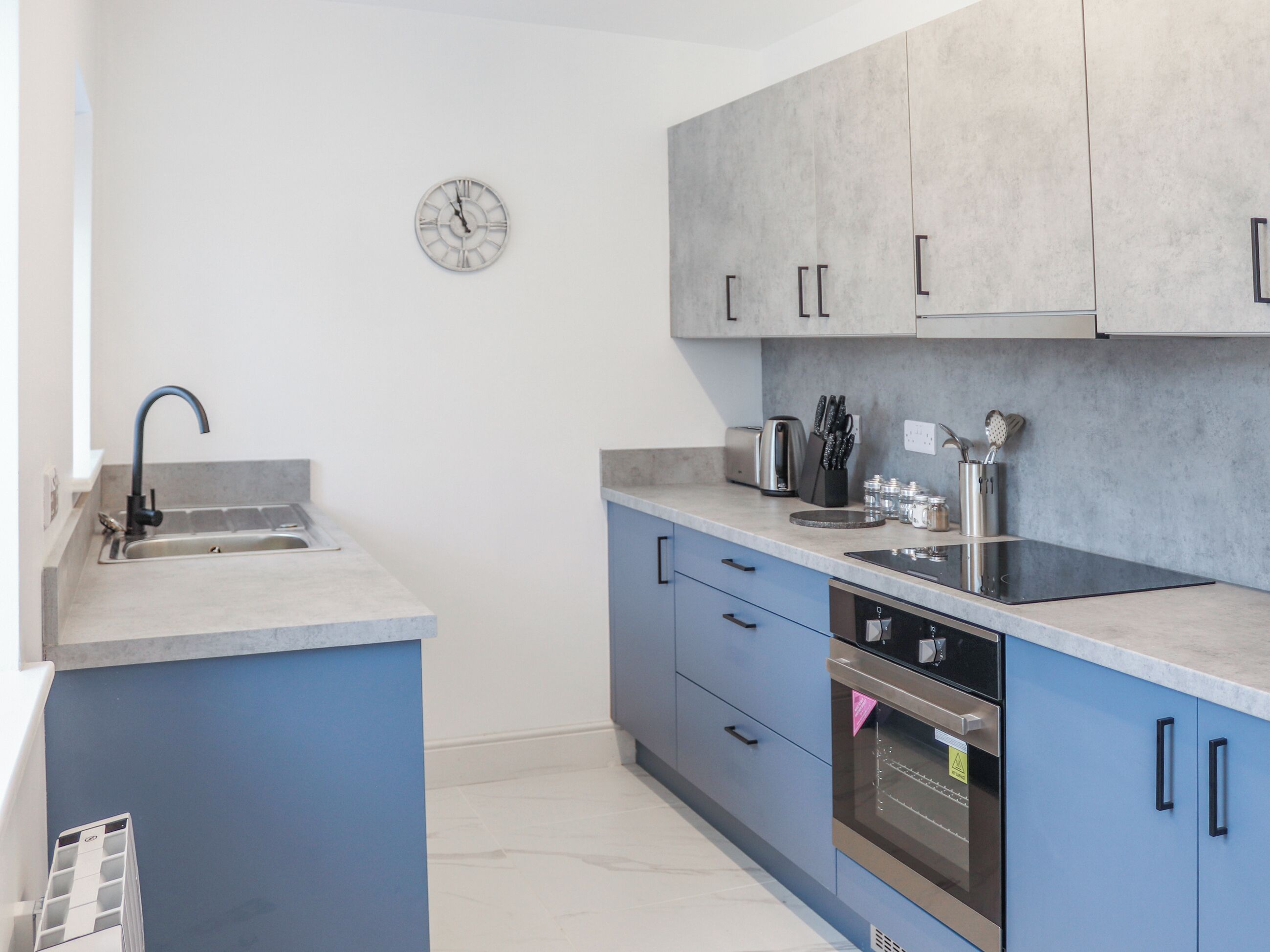 Dishwasher, high chair