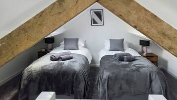 3 bedrooms, free WiFi, bed sheets