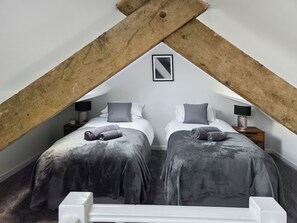 3 bedrooms, free WiFi, bed sheets