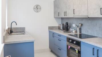 Dishwasher, high chair