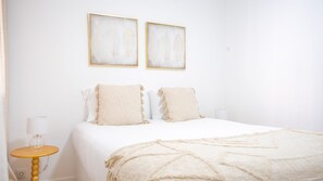 3 bedrooms, iron/ironing board, travel crib, free WiFi