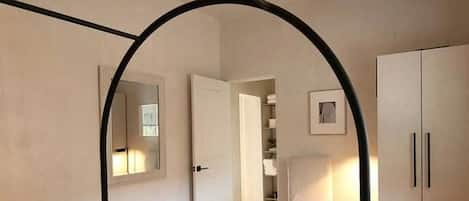 2 bedrooms, blackout drapes, iron/ironing board, free WiFi