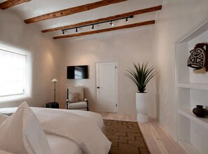 Blackout drapes, iron/ironing board, free WiFi - Palace Modern Residences at the Railyard (Santa Fe)