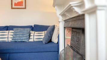 智能电视、壁炉