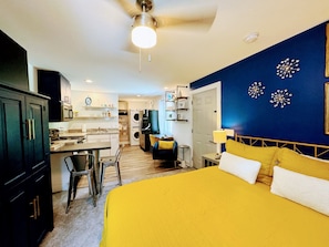 1 bedroom, WiFi, bed sheets - “See you by the wall” Duke region (Durham)