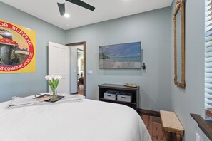 3 habitaciones, escritorio, tabla de planchar con plancha y wifi gratis