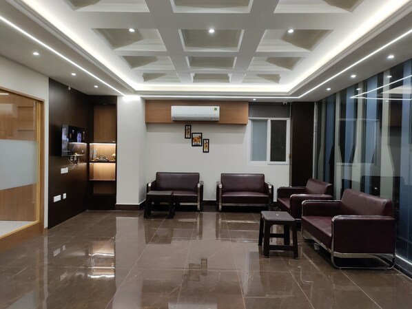 32-inch Smart TV with digital channels - Royal Rooms and Banquet (Lucknow)