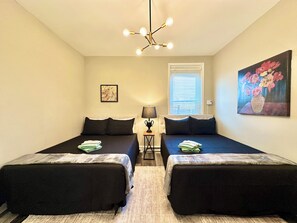 1 bedroom, desk, iron/ironing board, WiFi - Mid-Century Modern Midtown- Walk To Restaurants & Nightlife! (Harrisburg)