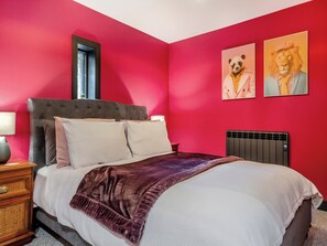 1 bedroom, free WiFi, bed sheets