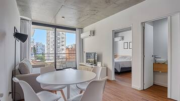 1 soveværelse, strygejern/strygebræt, internetforbindelse, sengetøj