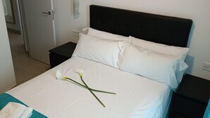 Unclassified image, 4 of 39, button - Apartment With sea Views in Benalbeach (Benalmádena)