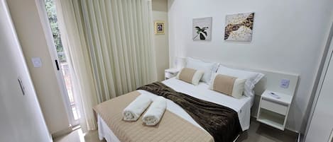 2 chambres, fer et planche Ă repasser, Wi-Fi, literie fournie