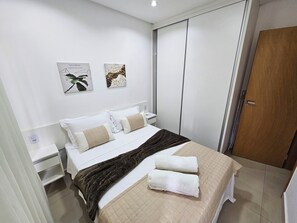 2 bedrooms, iron/ironing board, WiFi, bed sheets - Beautiful 2 bedroom flat on the corner of Flamboyant Shopping (Vila Maria Jose Goiânia)