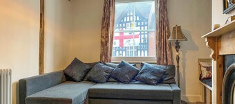 3 bedroom accommodation in Ashbourne
