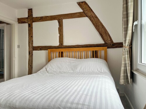 3 bedroom accommodation in Ashbourne