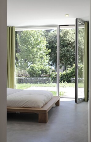 4 chambres, fer et planche à repasser, Wi-Fi, draps fournis