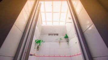 Superior Double Room, 1 Queen Bed | Bathroom