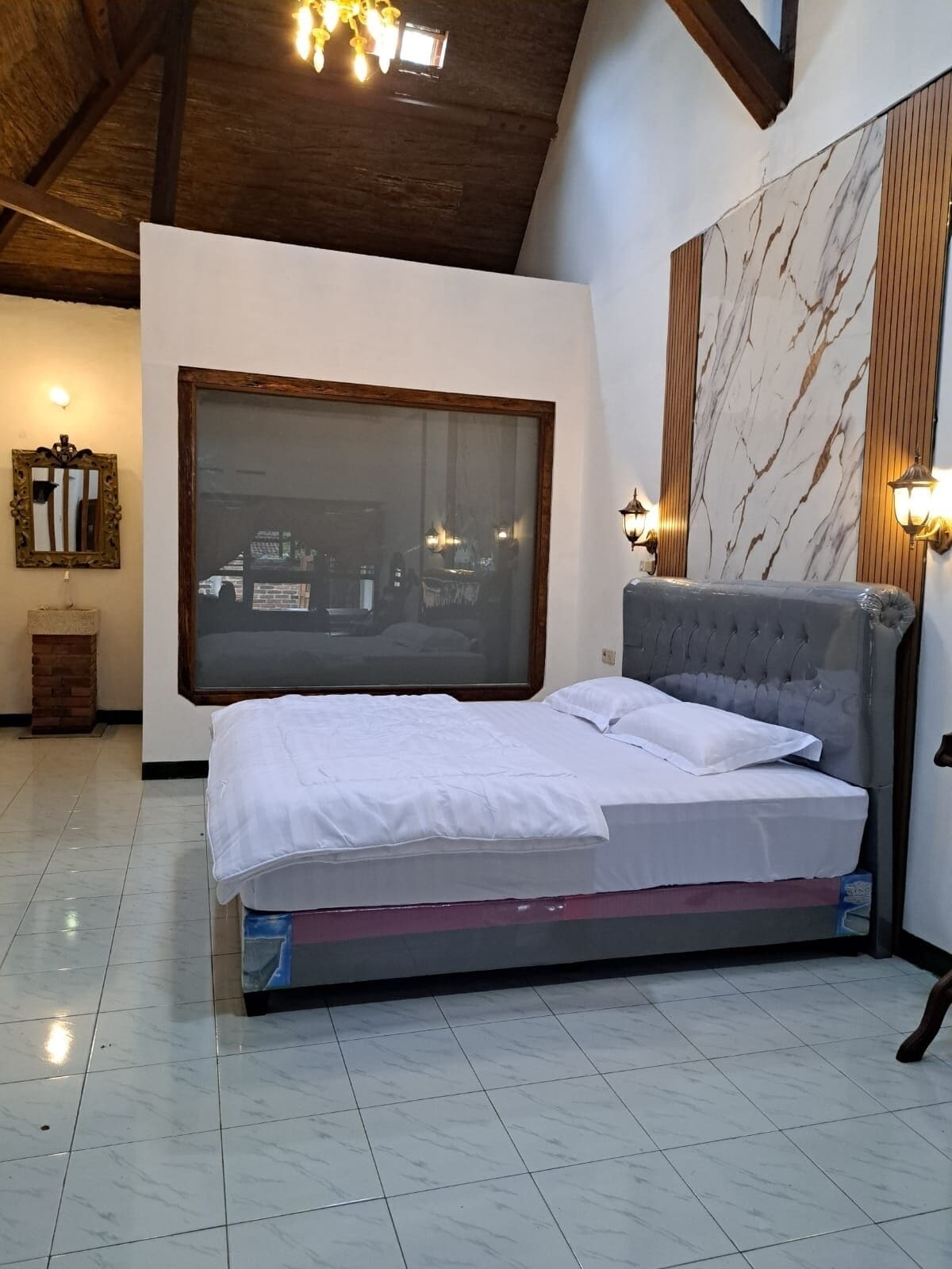 Classic Studio Suite, 1 King Bed | Bed sheets