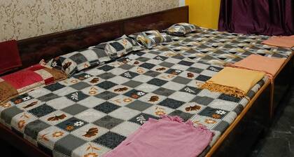 Maa janki paying guest house near ramjanam bhumi temple