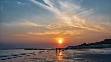 House | Pemandangan dari hartanah