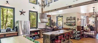 8-bedroom house & barn boardering the Catskill Mountain Preserve and family farm