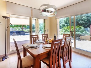 Dining - Global Mas Arbos - By Global Rental Holidays 13684 (Lloret de Mar)