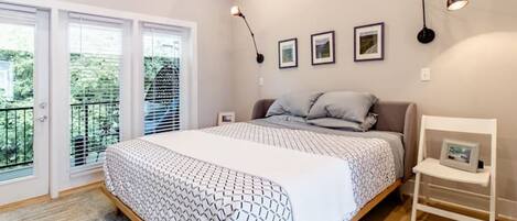 1 室のベッドルーム、デスク、WiFi、ベッドシーツ