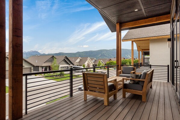 Terrace/patio - Brand New Custom 7-bedroom 6-Bath Home with Lake and Mountain Views! (Eden)