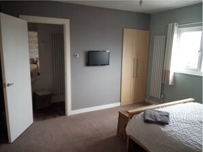 5 chambres, fer et planche à repasser, Wi-Fi, literie fournie