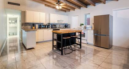 FTL Oasis-Close to DT - Close to Beach - Pool