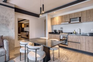 Fridge, microwave, oven, stovetop