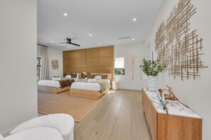 5 bedrooms, desk, iron/ironing board, travel crib