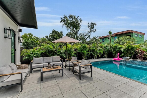 Piscine extérieure, piscine chauffée