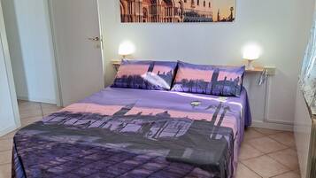 1 camera, ferro/asse da stiro, culla da viaggio, Wi-Fi