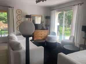 Televisio, kirjoja