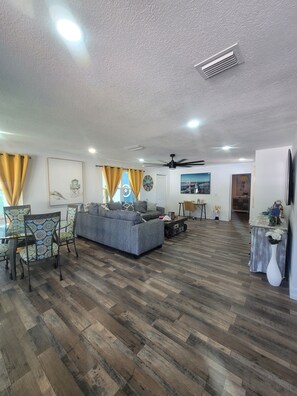 Smart TV, video games