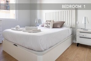 3 makuuhuonetta, työpöytä, silitysrauta/-lauta, Wi-Fi