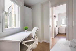 3 عدّة غرف نوم ومكتب ومكواة/لوح كي وواي فاي