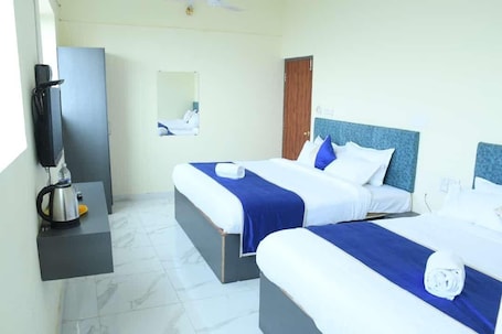 Superior Suite | 1 bedroom, desk, free WiFi