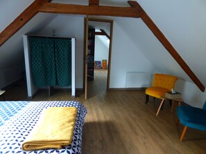 2 Schlafzimmer, Bügeleisen/Bügelbrett, Bettwäsche