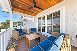 Terrace/patio - Oceanside house, luxury new build located in the heart of Beach Haven (Beach Haven)