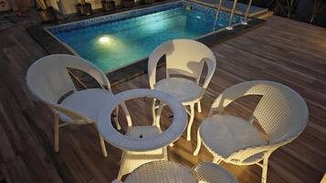 Piscine extérieure