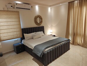 3 chambres, fer et planche à repasser, Wi-Fi, literie fournie