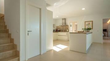 Villa, 6 Bedrooms, Terrace | Private kitchen